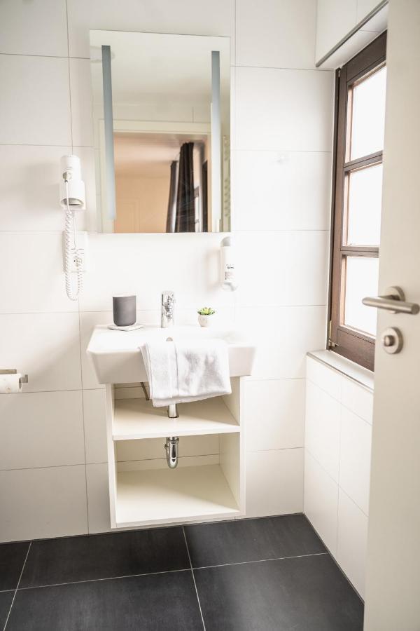 Hotel Kavala Lohmar Eksteriør billede